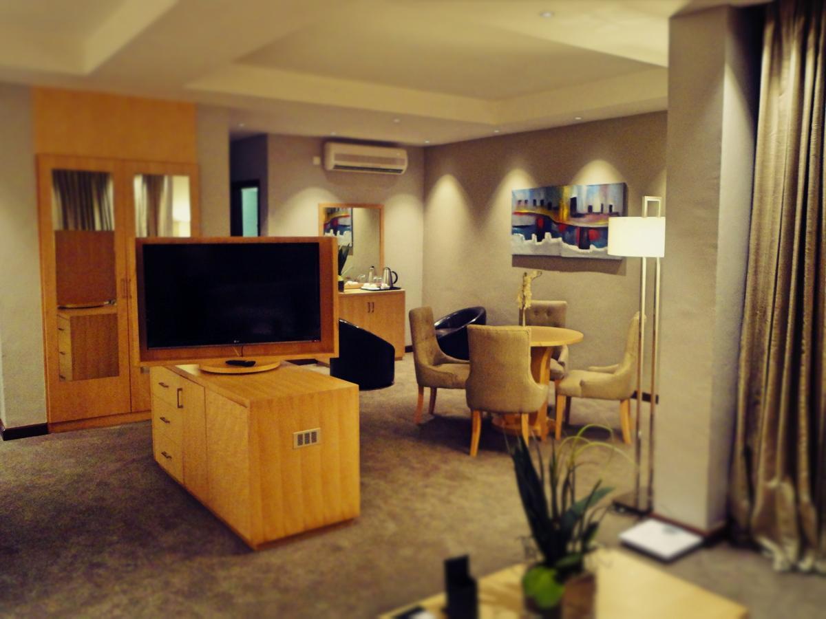 The Grand Palace Hotel Singine 객실 사진